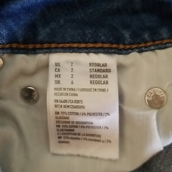 EUC- American Eagle Outfitters button fly jeans - Picture 5 of 7